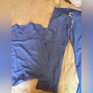 Ciel Blue Figs Scrub Set